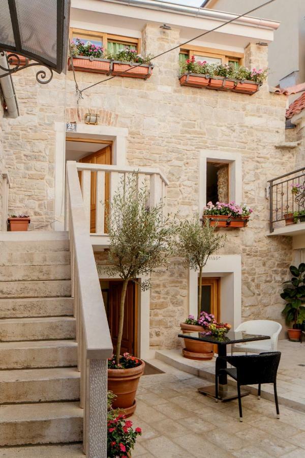 Stone House Luxury Rooms Spalato Esterno foto
