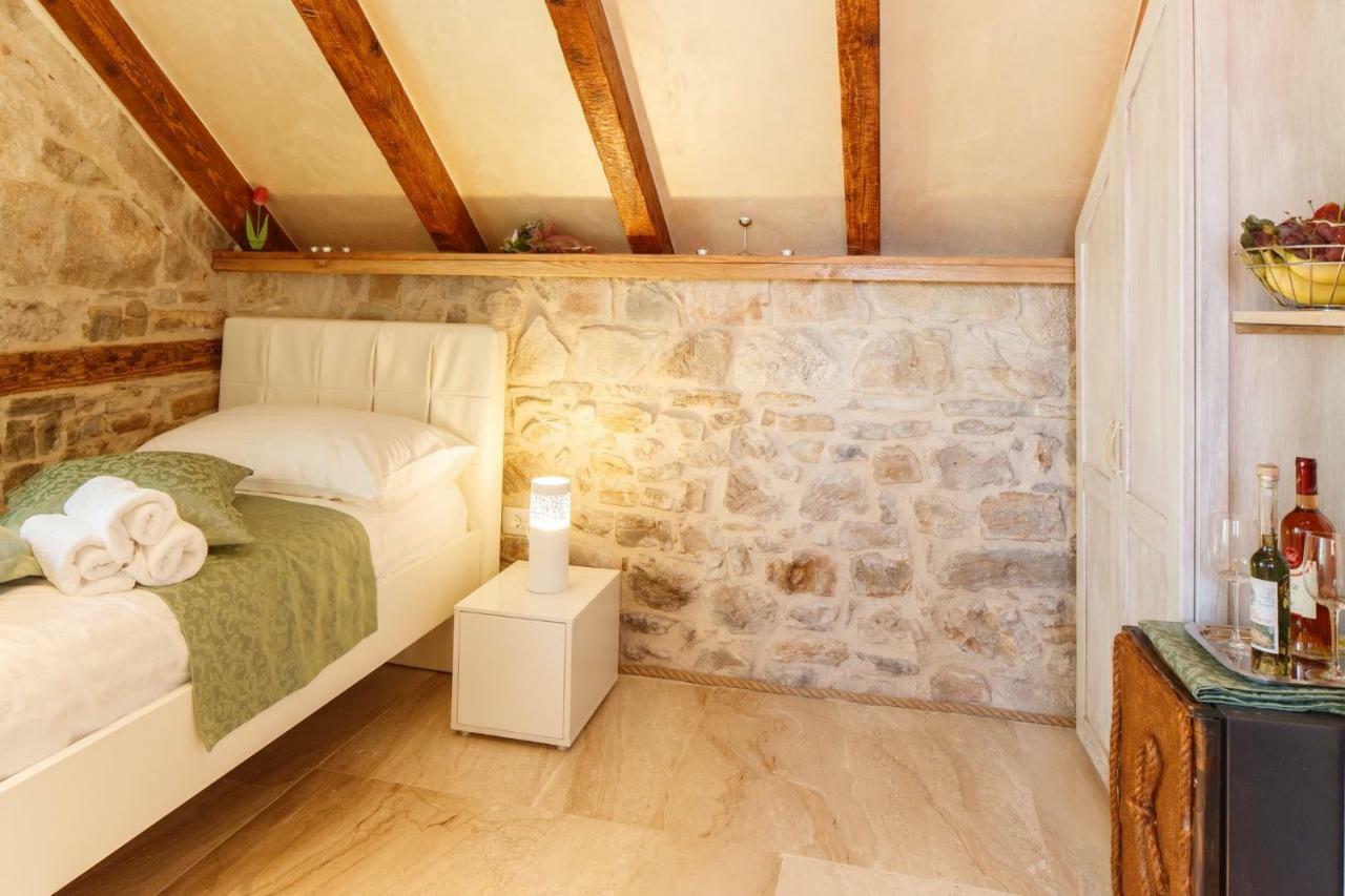 Stone House Luxury Rooms Spalato Esterno foto